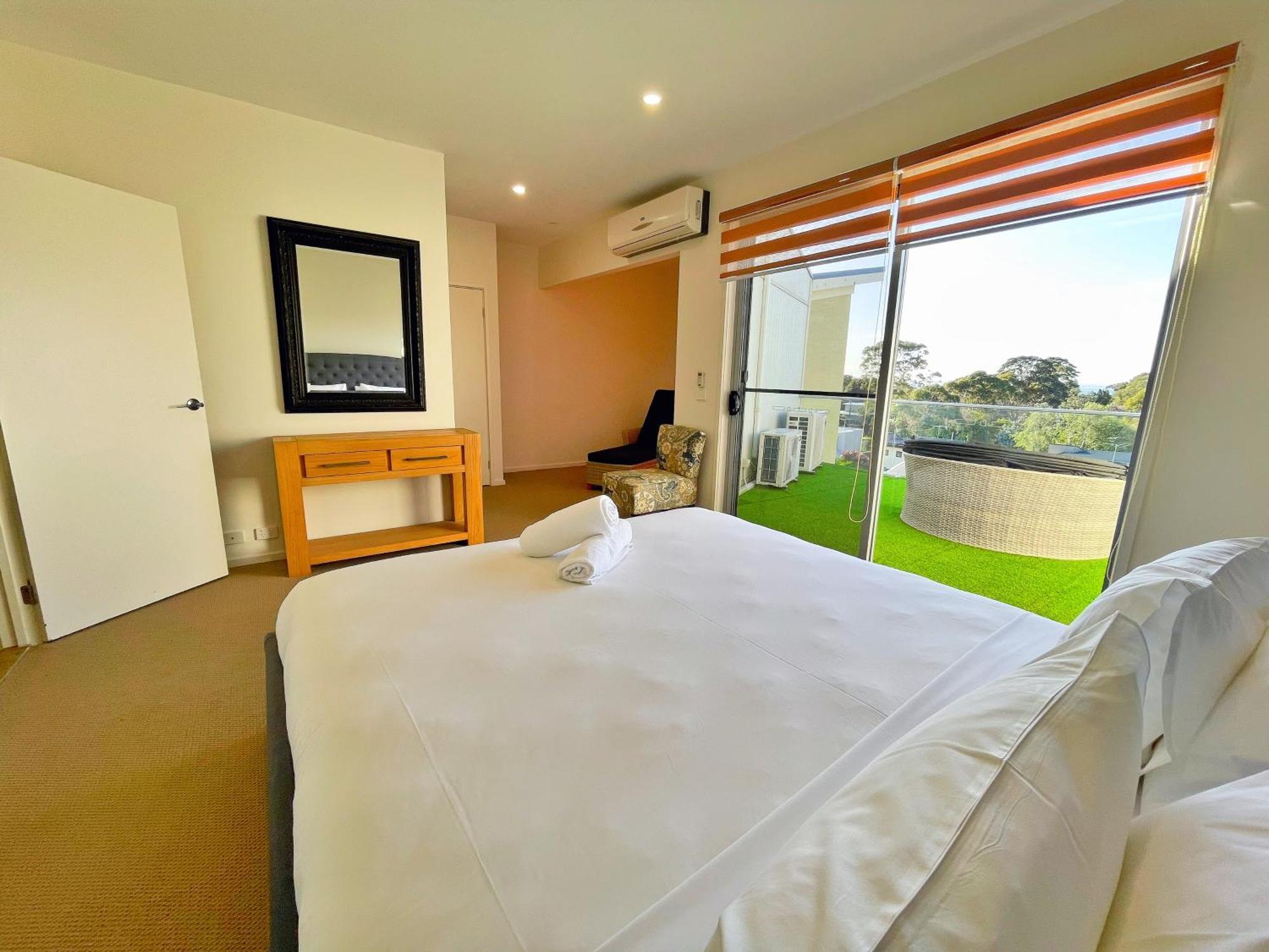Phillip Island Towers *